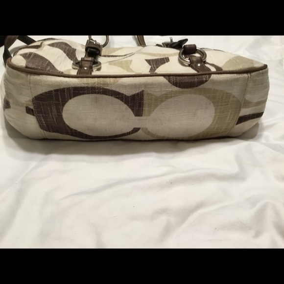 Coach Shoulder Bag - Picture 5 of 5